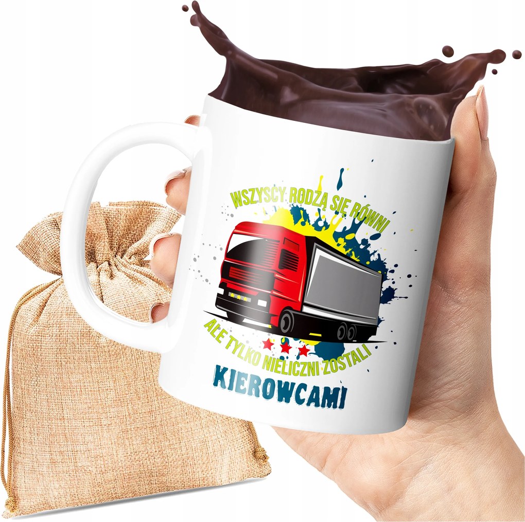 Nyomott Mintás Bögre Mindenki Egyenlőnek Születik, De Kevesen Lettek Sofőrök