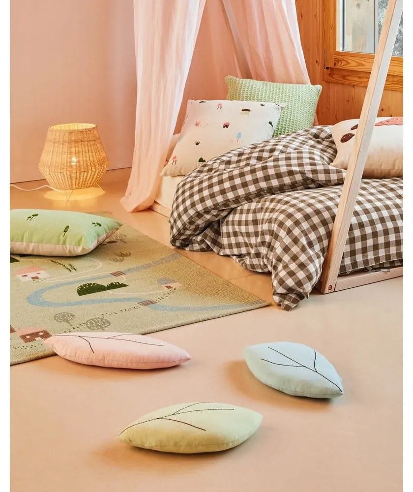 Natúr színű bükkfa házikó alakú gyerekágy ágyráccsal 90x190 cm Maralis – Kave Home