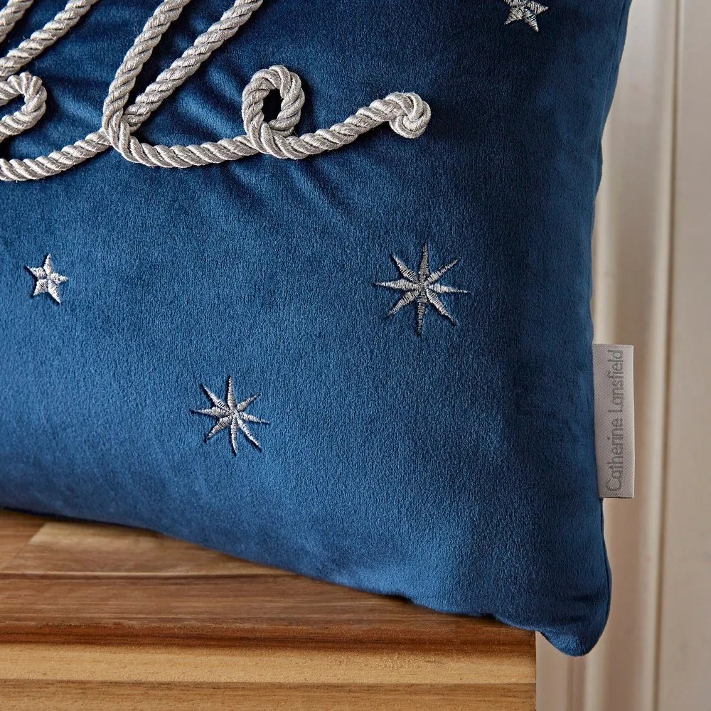 Bársony díszpárna karácsonyi mintával 30x50 cm Sparkle – Catherine Lansfield