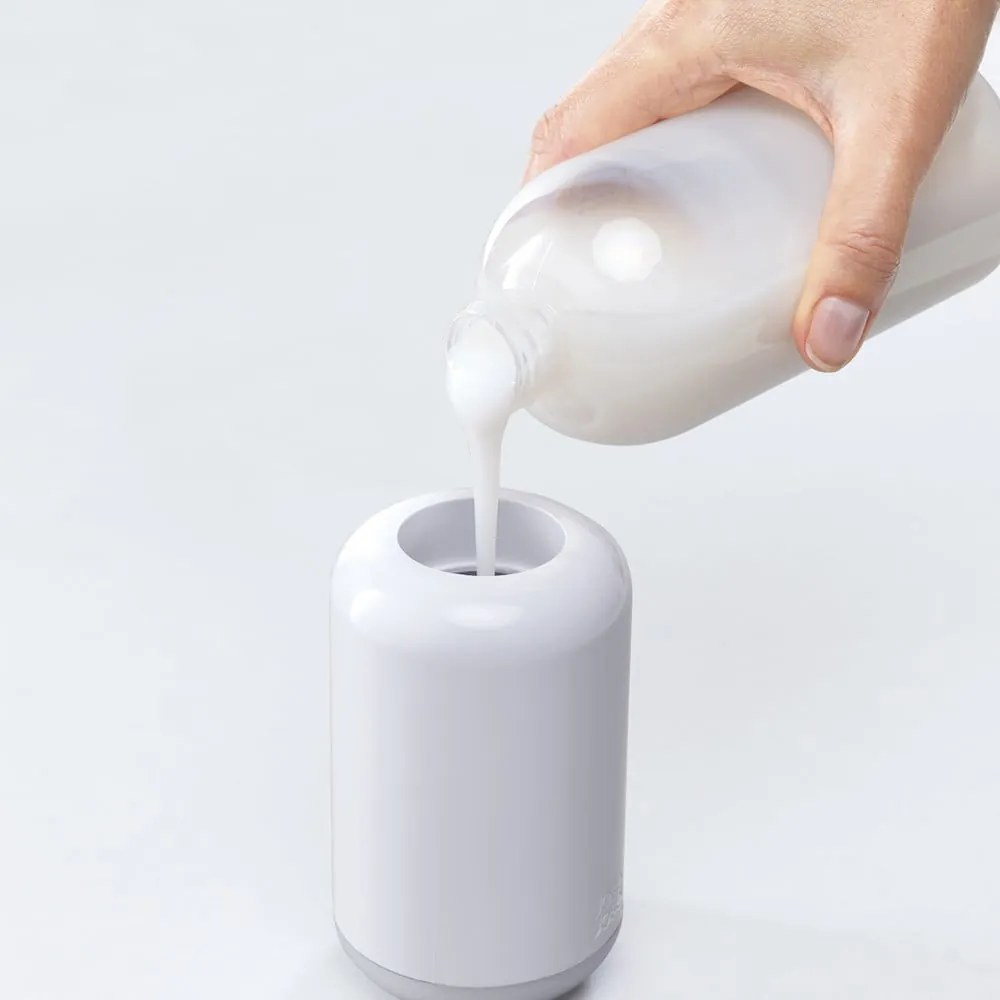 Fehér műanyag szappanadagoló 300 ml Duo – Joseph Joseph