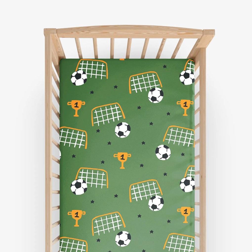 Goldea gyermek gumis pamut lepedő kiságyba - futballvilág 60 x 120 cm