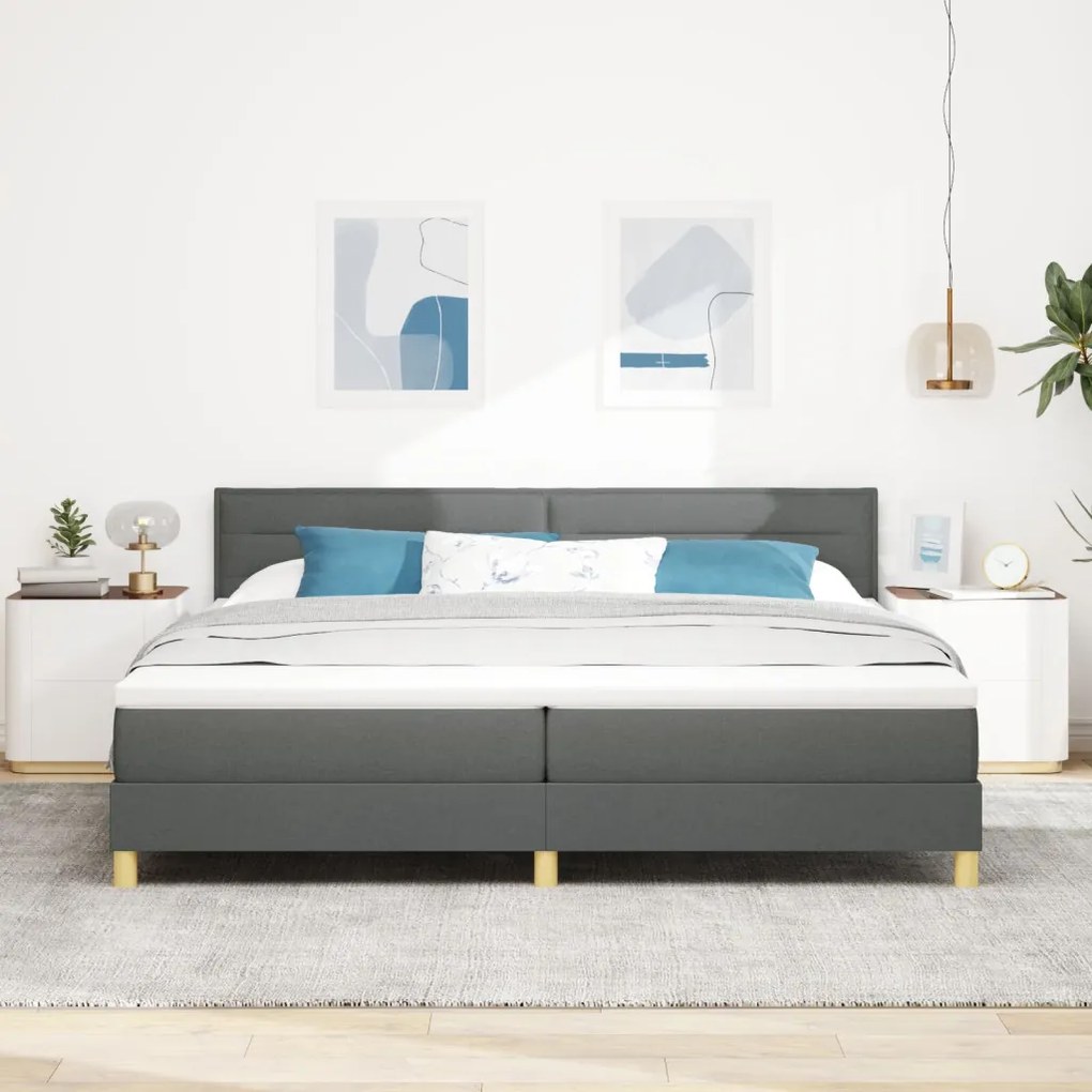 Boxspring ágy matraccal sötétszürke 200x200 cm szövet