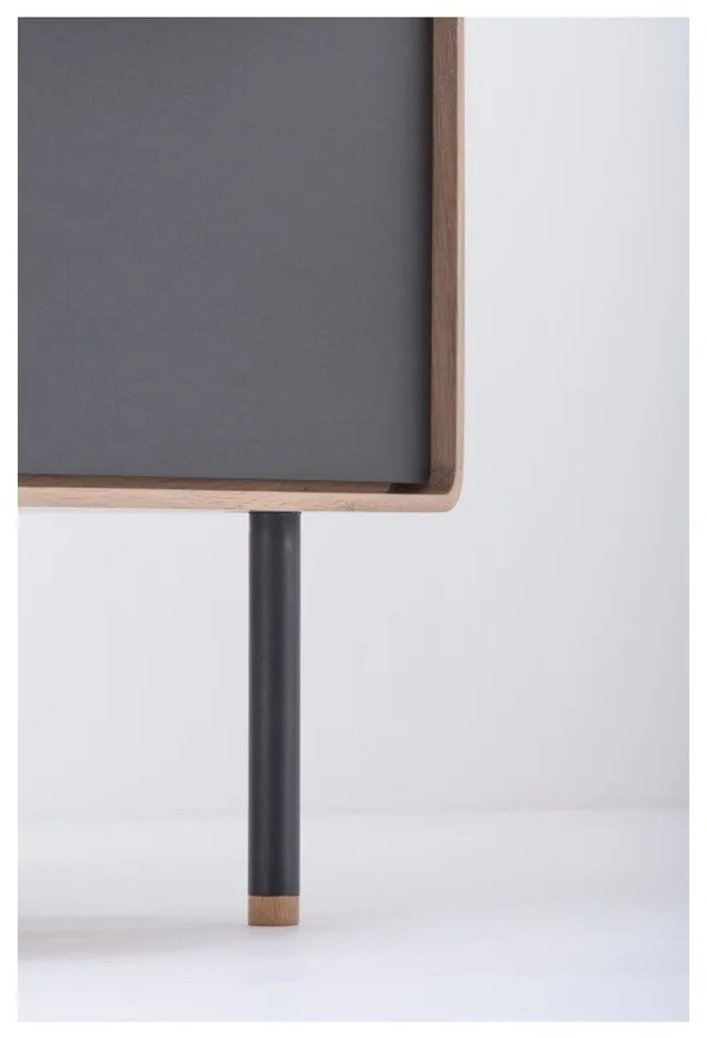 Fekete-natúr színű tölgyfa magas komód 60x100 cm Fina – Gazzda