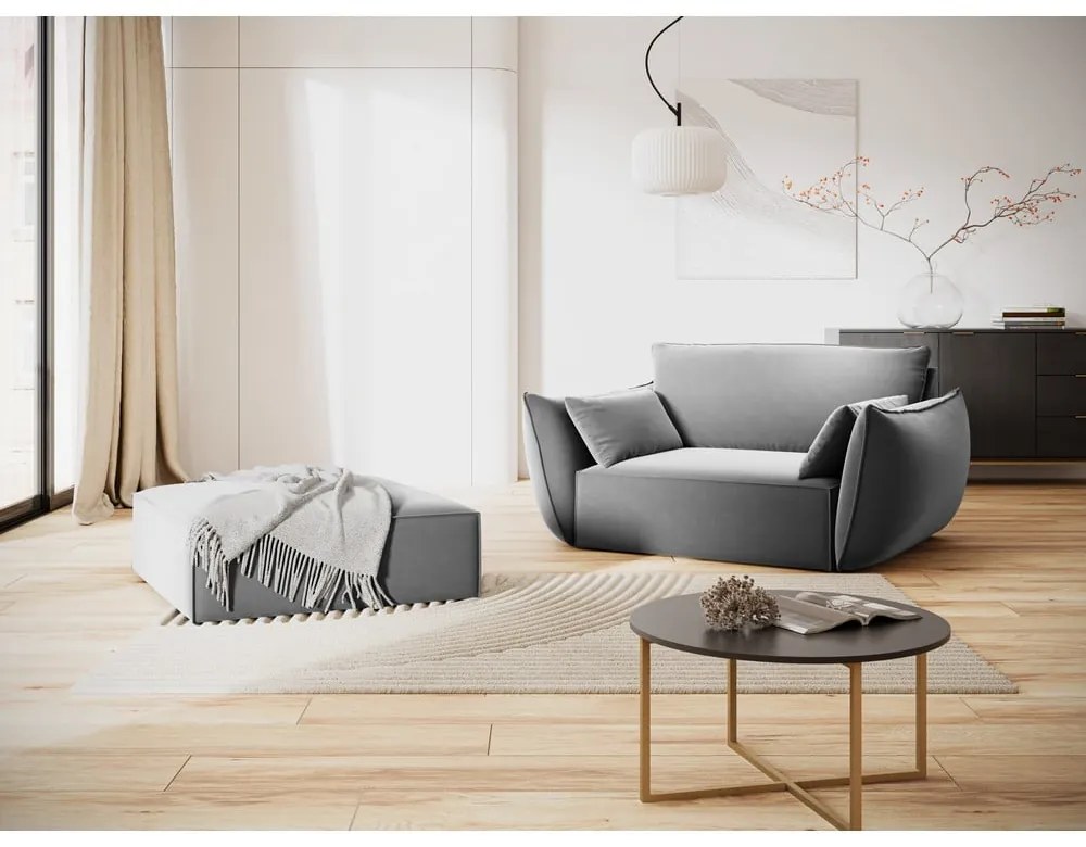 Világosszürke bársony lábtartó Vanda – Mazzini Sofas