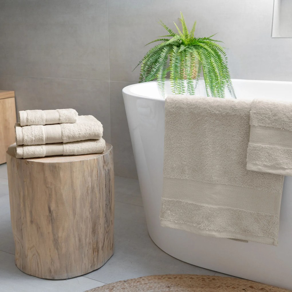 Goldea bambuszszálas törölköző és fürdőlepedő - natúr színű 30 x 50 cm