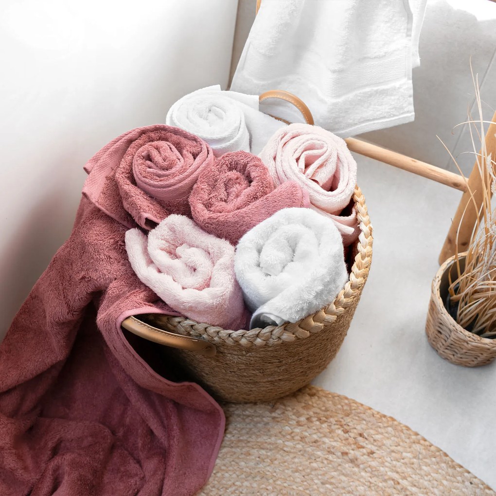 Goldea bambuszszálas törölköző és fürdőlepedő - pasztell rózsaszín 50 x 100 cm