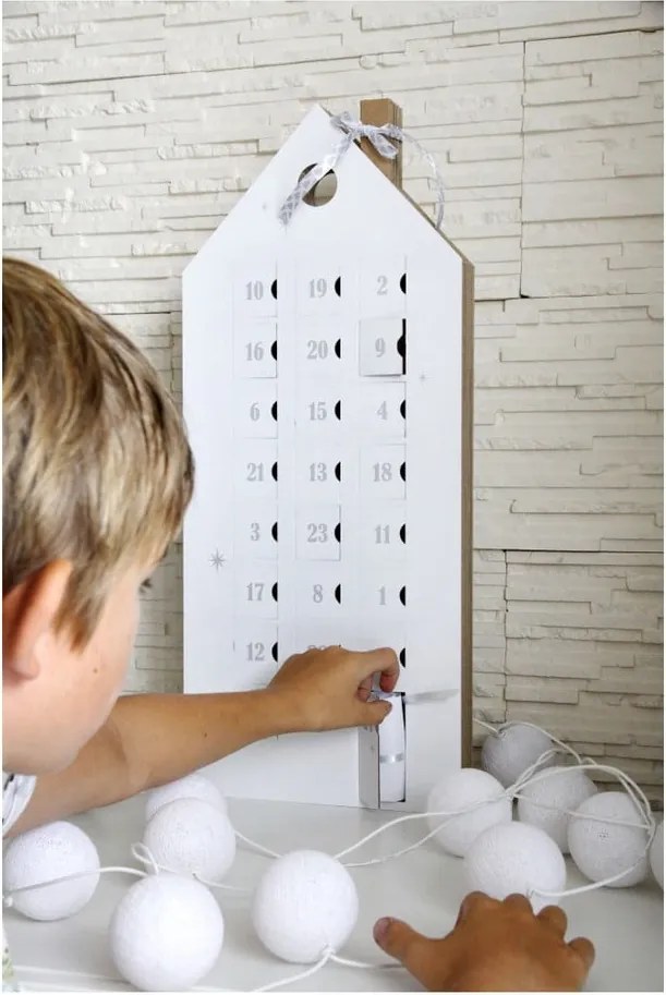 Adventi naptár ezüstszínű számokkal - Unlimited Design for kids