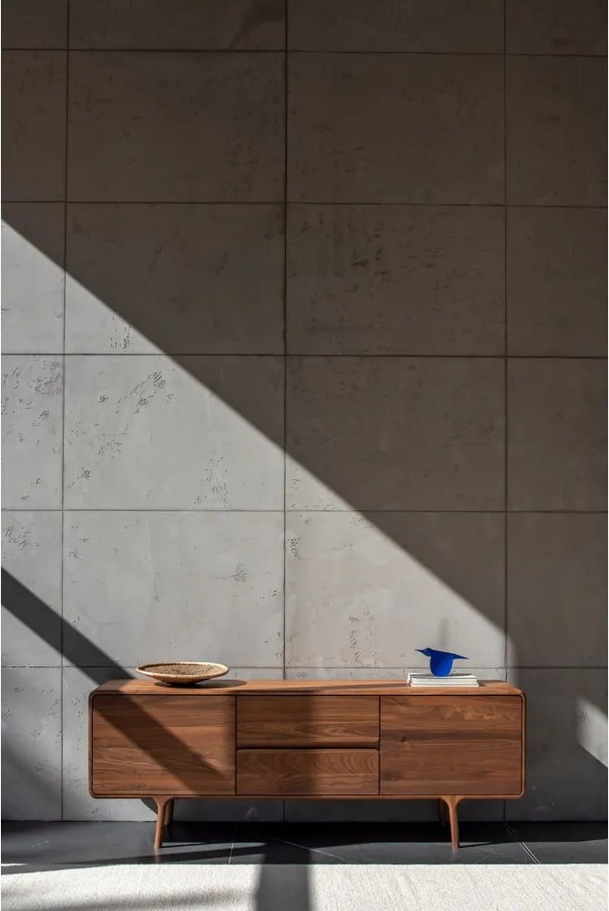 Barna diófa TV-állvány 180x65x45 cm Fawn – Gazzda