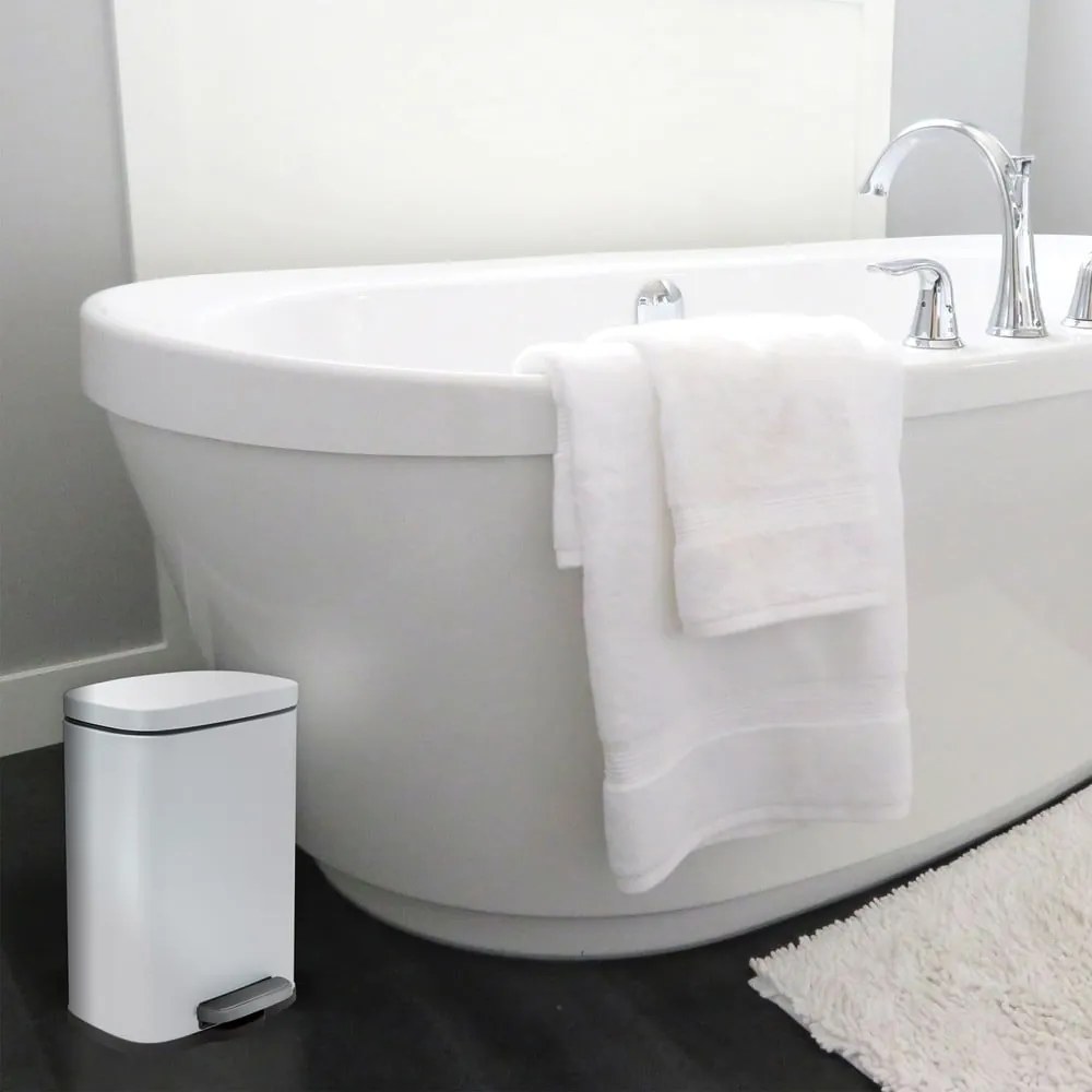 Matt fehér acél pedálos szemetes 5 l Akira – Spirella