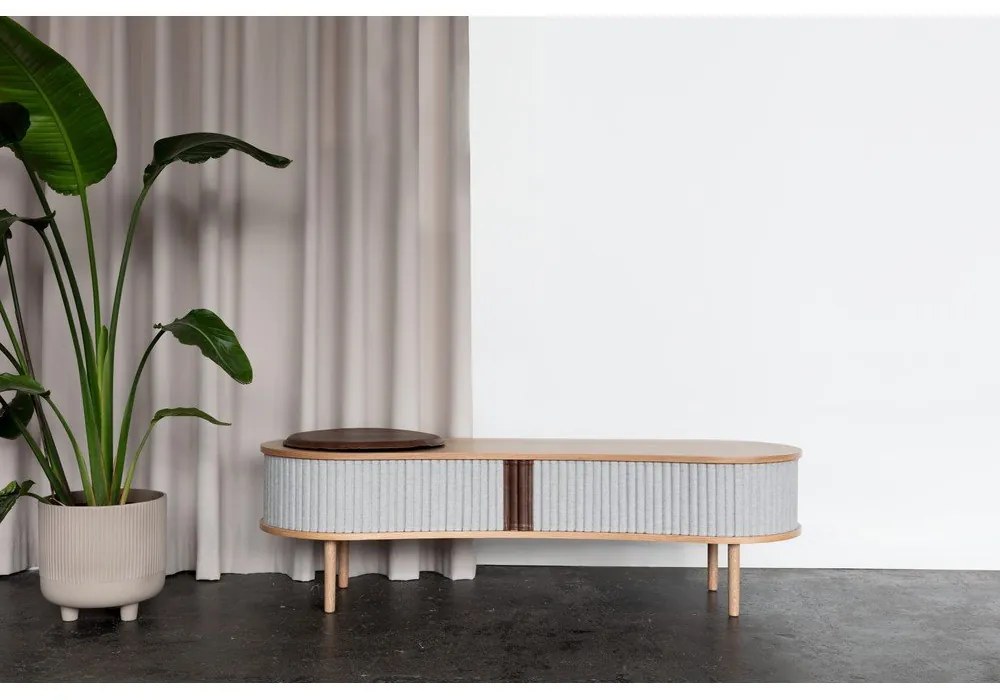 Barna-bézs TV-állvány tölgyfa dekorral 140x40 cm Audacious – UMAGE