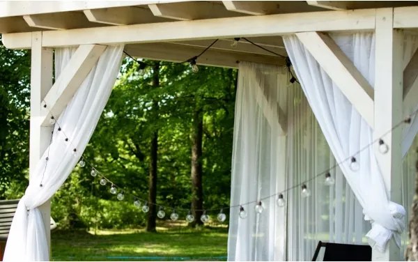 LED napelemes dekorációs fényfüzér, 30 LED, 8 üzemmód, 500 mAh, 10,6 m, IP67, meleg fehér