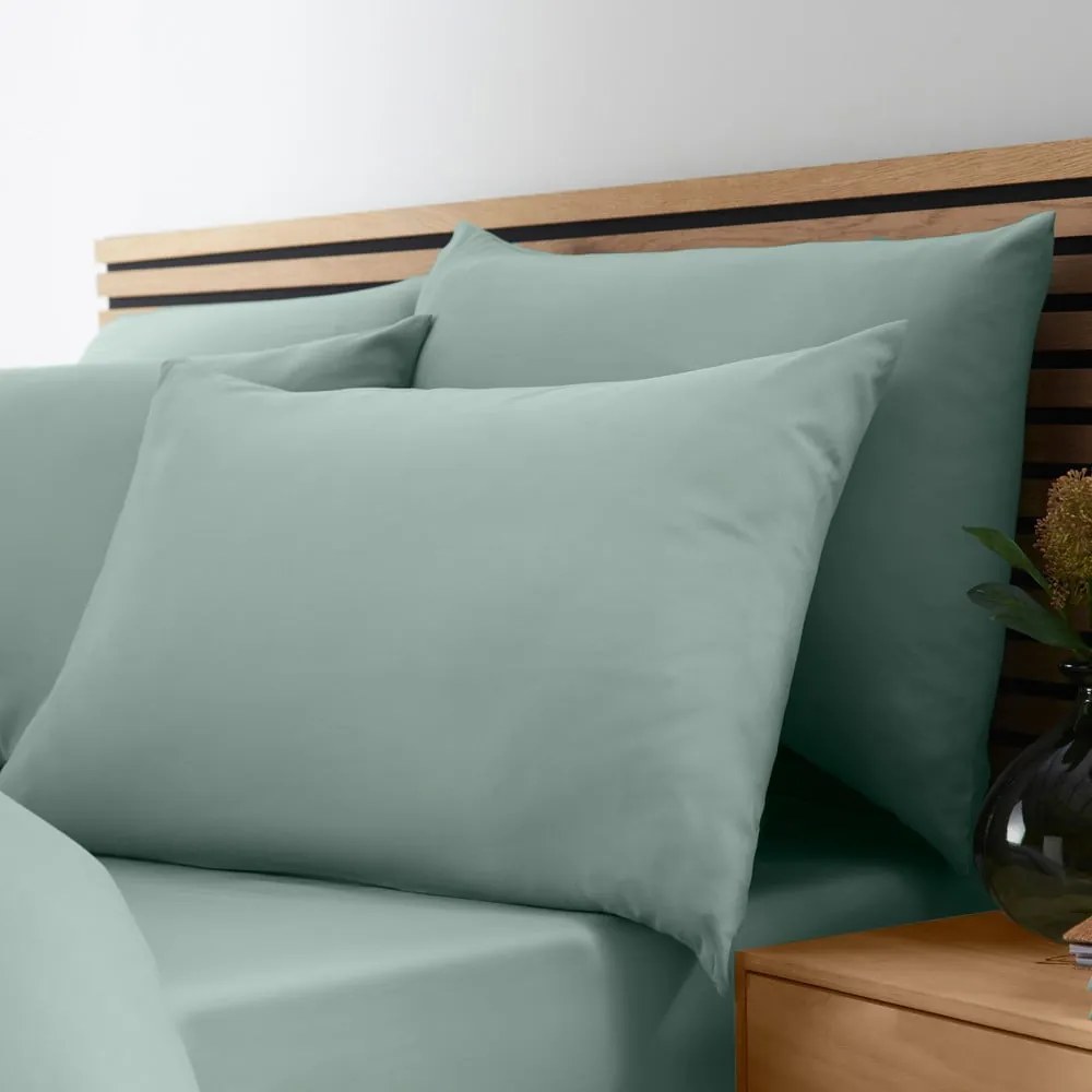 Zöld kétszemélyes mikroszálas ágyneműhuzat 200x200 cm So Soft Easy Iron – Catherine Lansfield