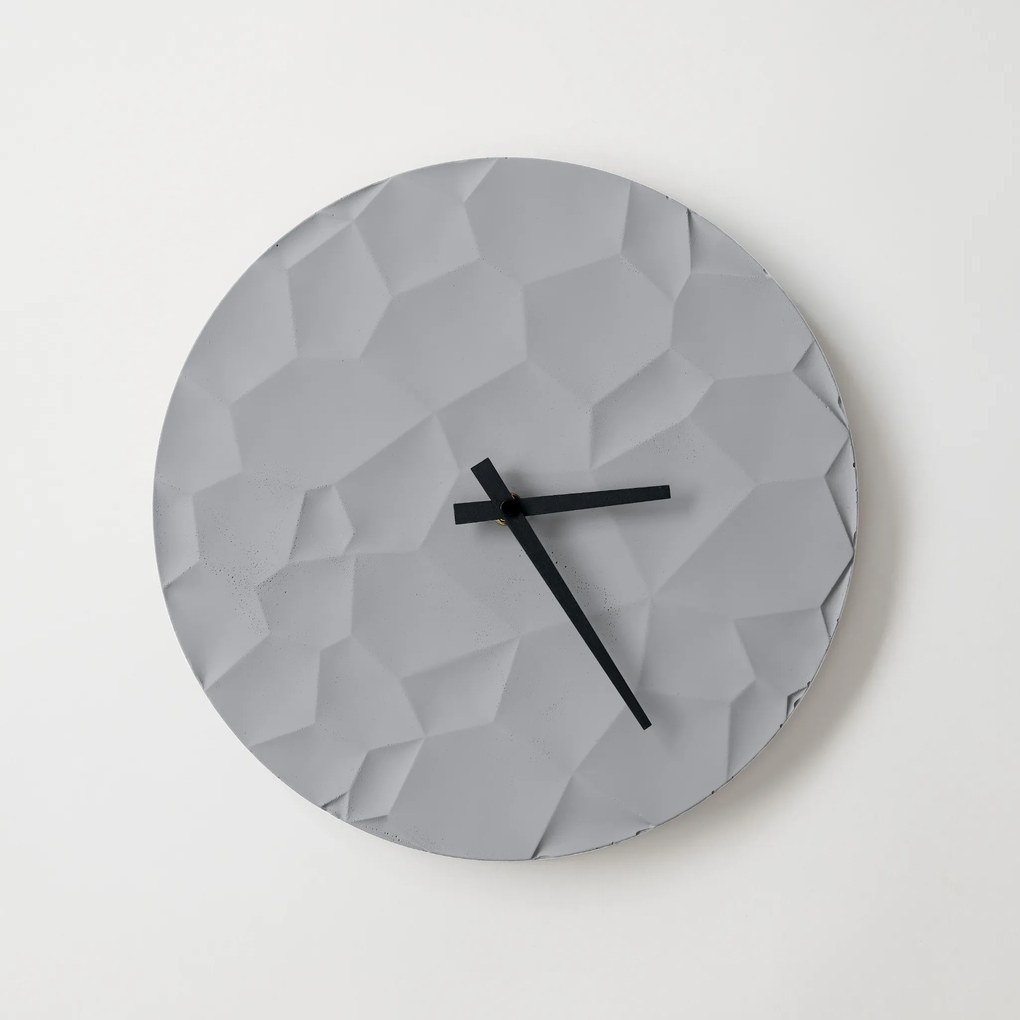 ODLITO Beton falióra Holdkráter – szürke – 30 cm – fekete mutatók