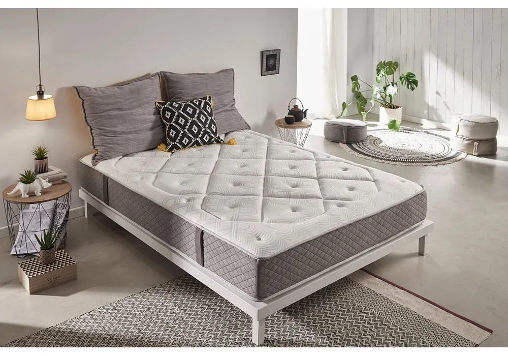 Kemény-közepes keménységű kétoldalas hab matrac 200x200 cm Platinum Classic – Moonia