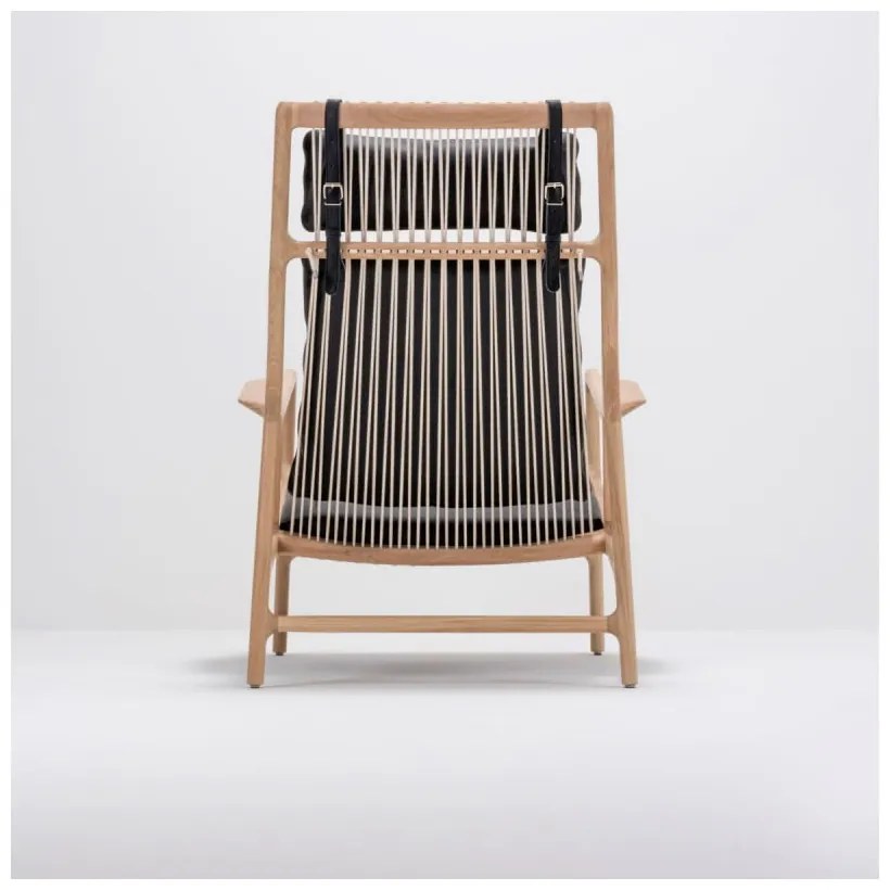 Dedo fotel tömör tölgyfa konstrukcióval, fekete bivalybőr ülőpárnával - Gazzda