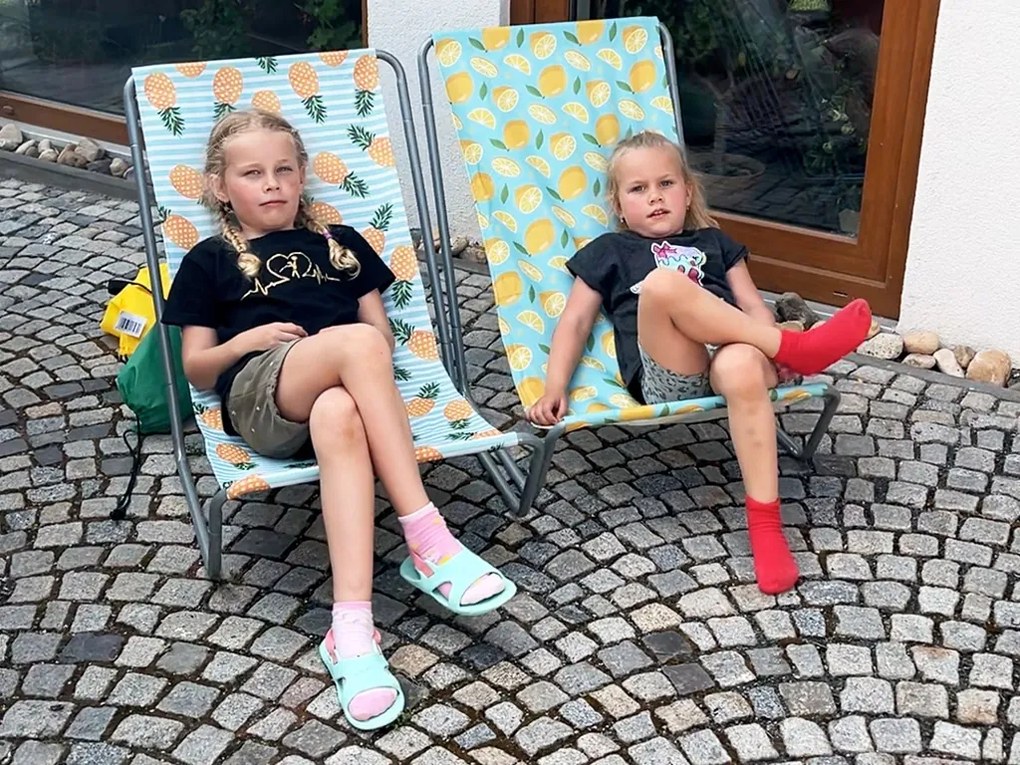 2 db-os készlet összecsukható strandnyugágy SAND PINEAPPLE, színes