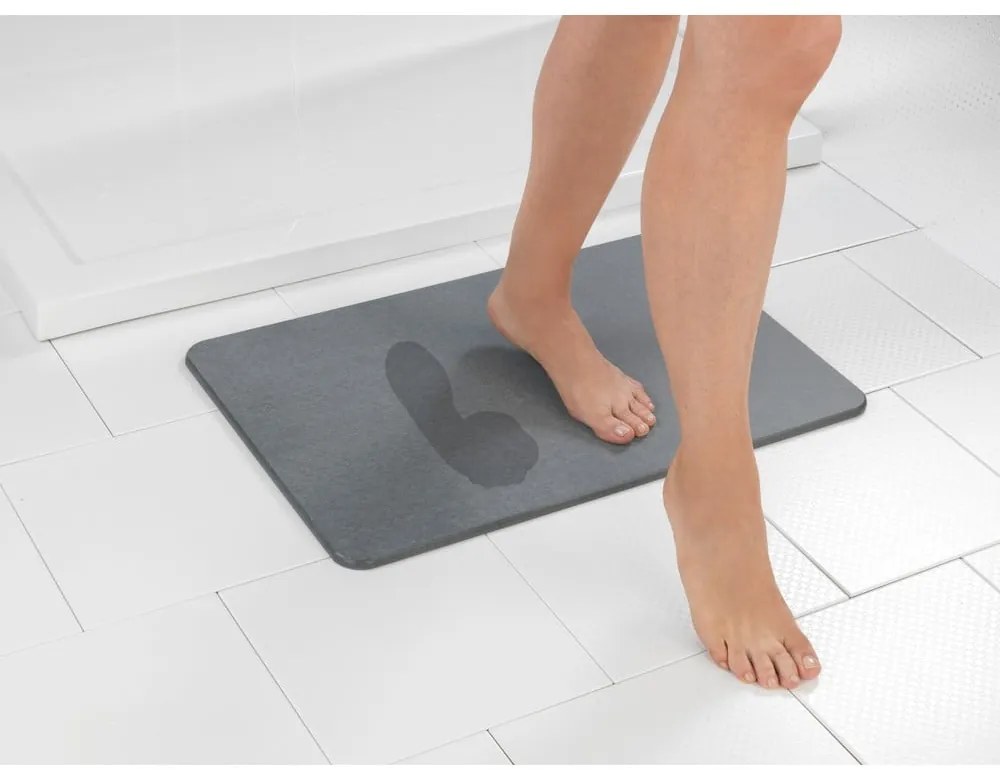 Szürke kovaföld fürdőszobai kilépő 39x60 cm Simi – Wenko