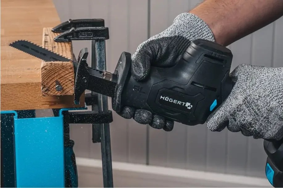 Högert HT2E262-0MRS mini orrfűrész, 18V, dobozban