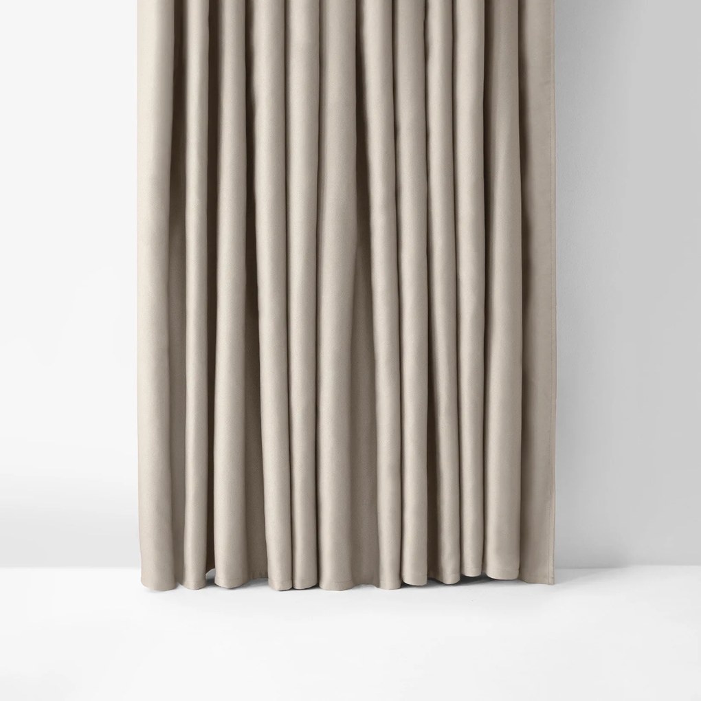 Goldea sötétítő függöny blackout szatén fényű - világos színű 270x200 cm