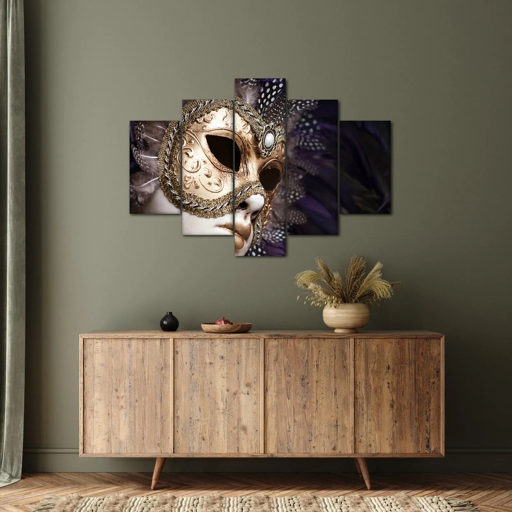 Egy maszkkal ellátott szobor képe (150x105 cm)