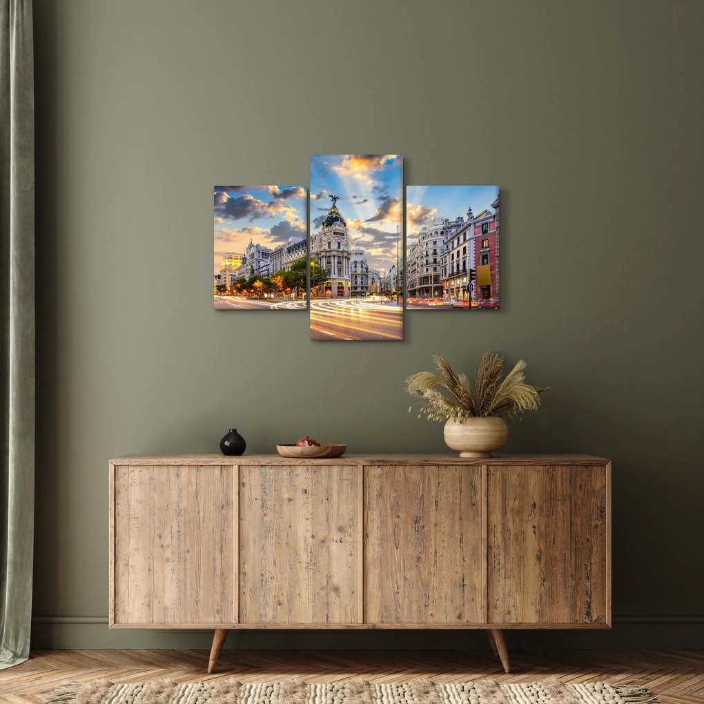 Kép - Calle Gran Vía, Madrid, Spanyolország (90x60 cm)
