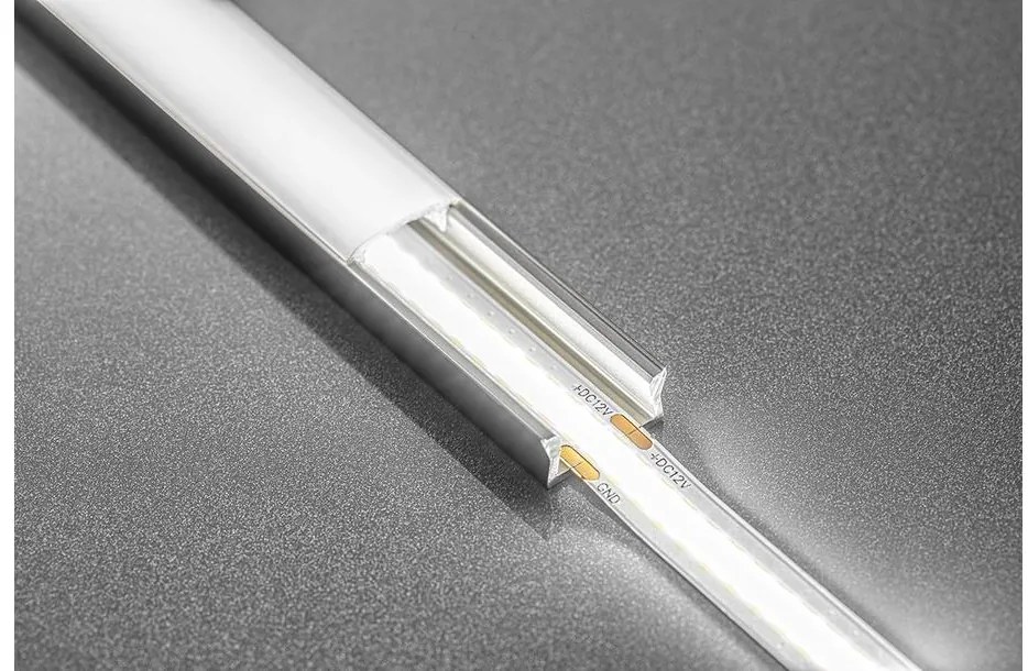 LED szalag COB LED csík, 1600 LED/5 fm, meleg fehér, 8W/fm, 40W/5fm , 8mm , 5fm/tekercs, 12V, IP20, 800lm/m, mini AMP vel