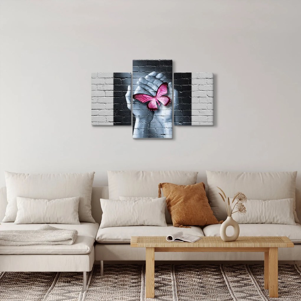 Kép - Rózsaszín pillangó a falon (90x60 cm)