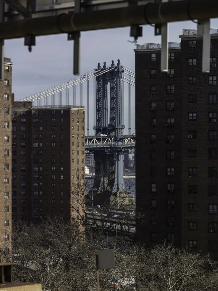 Poszter 60x80cm Manhattan híd New York épületeken át, Assaf F