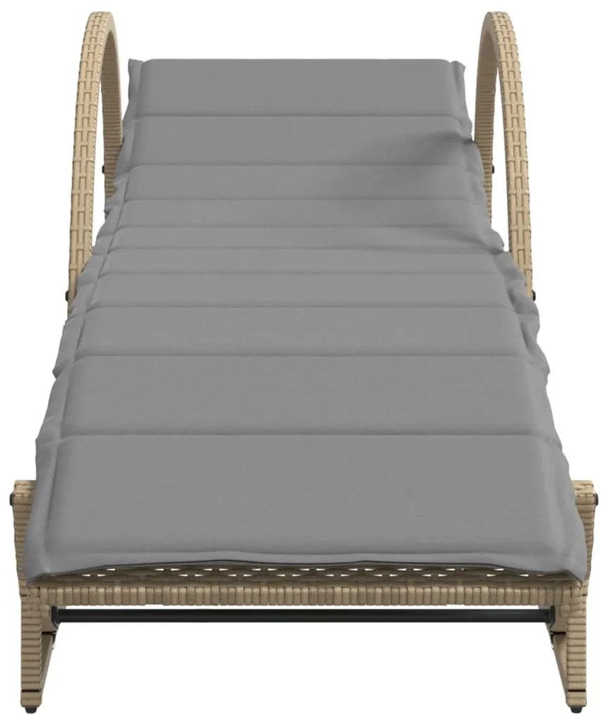 2 db bézs polyrattan napozóágy párnával