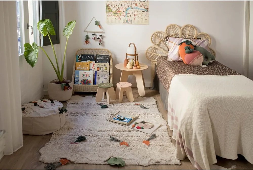 Gyerek párna Cathy the Carrot – Lorena Canals