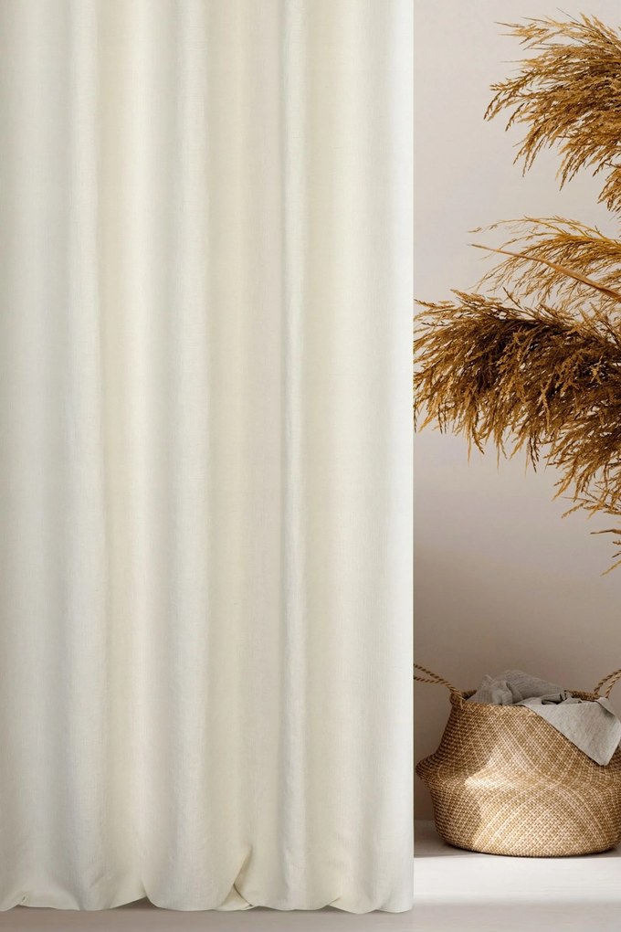 Függöny 140x270 cm krémszínű szalagon
