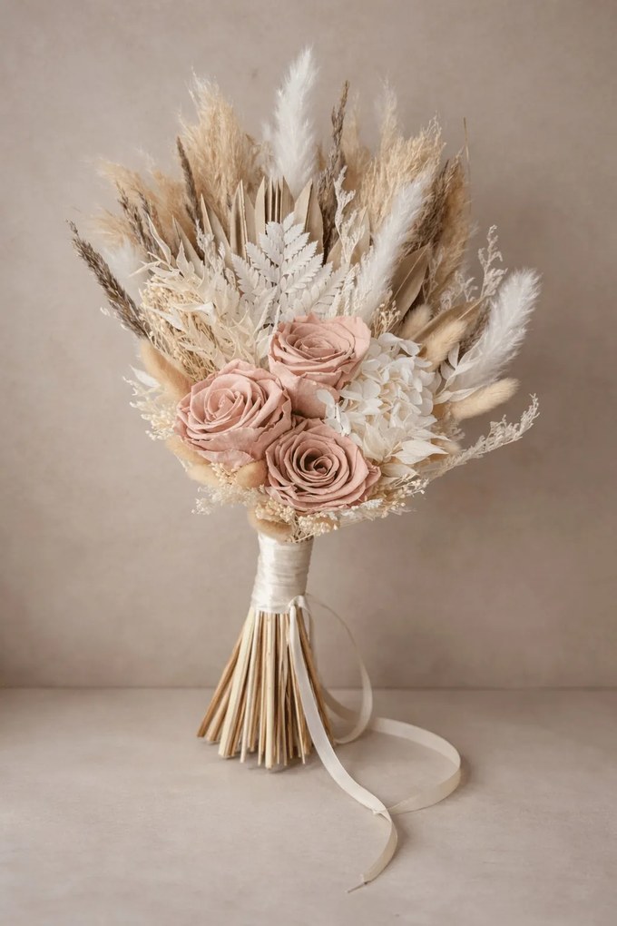 Menyasszonyi csokor szárított virágokból és füvekből, menyasszonyi csokor