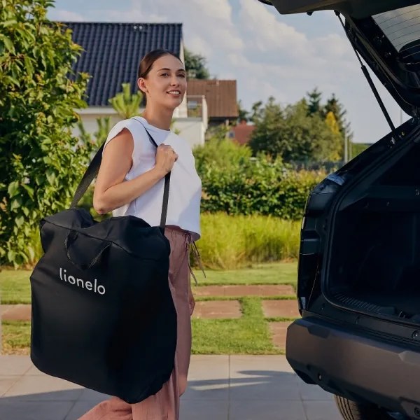 Lionelo - JULIE ONE sportbabakocsi Fekete/Arany