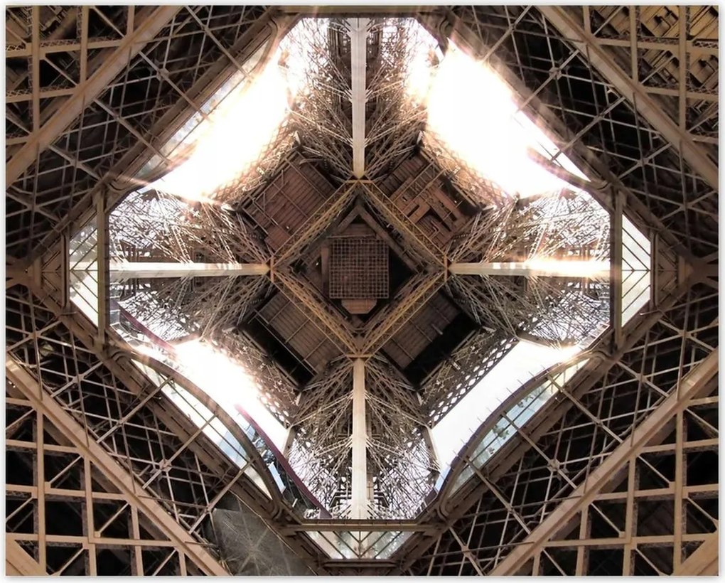 Poszterek 50x40 Eiffel-torony alulról