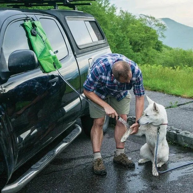 Kurgo® Go Shower Hordozható kutyafürdető