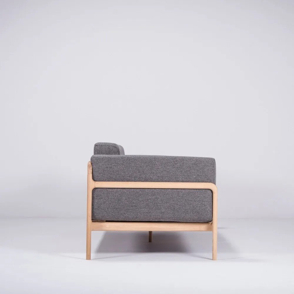 Fawn Plus sötétszürke kanapé tölgyfából, 240 cm - Gazzda