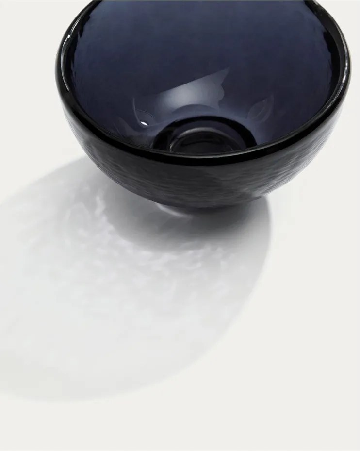 Kék üveg tálka Sileia – Kave Home