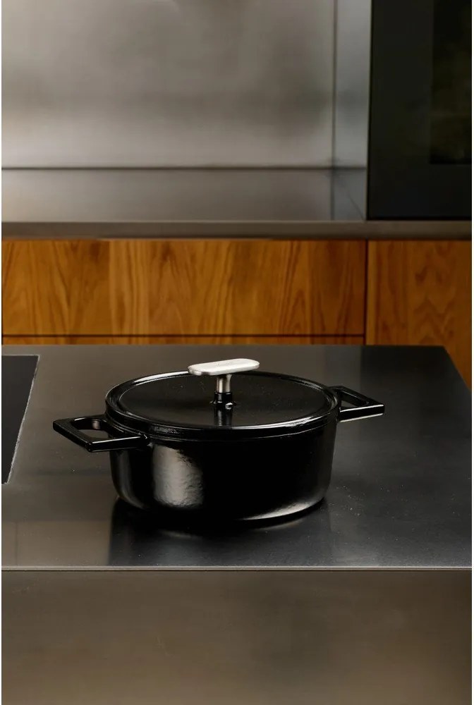 Indukciós tűzhelyhez alkalmas öntöttvas lábas fedővel 2 l Mattia 3.0 – FABINI