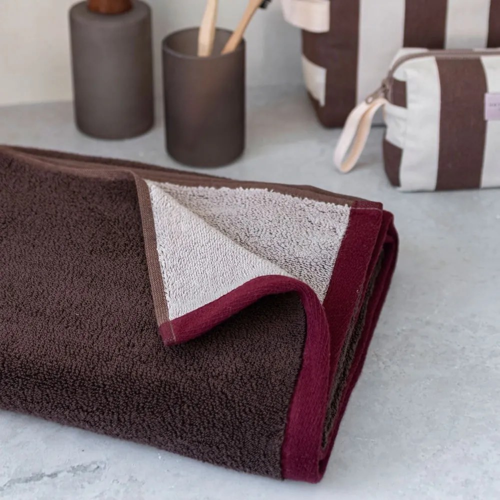 Barna frottír bio pamut fürdőlepedő 70x133 cm Soft – Mette Ditmer Denmark