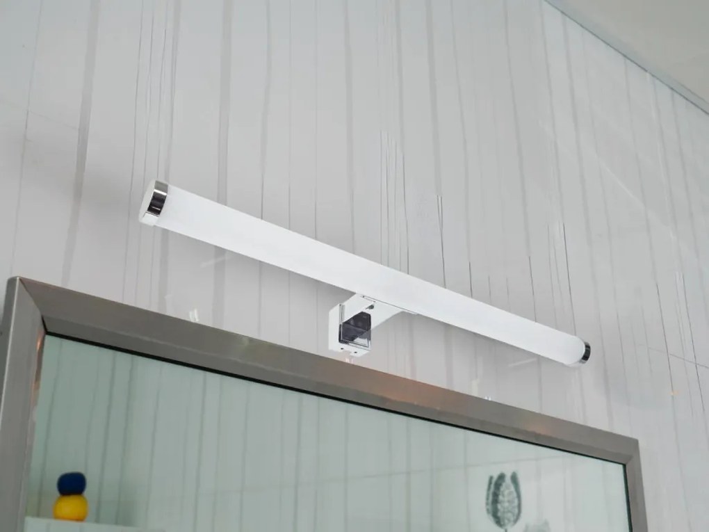 LED fürdőszobai lámpa 10W / IP44 / 450 / 4000K / - LNL7721/CH