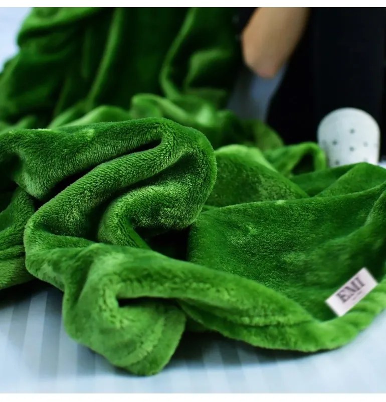 EMI zöld színű mikroszálas takaró 150 x 200 cm