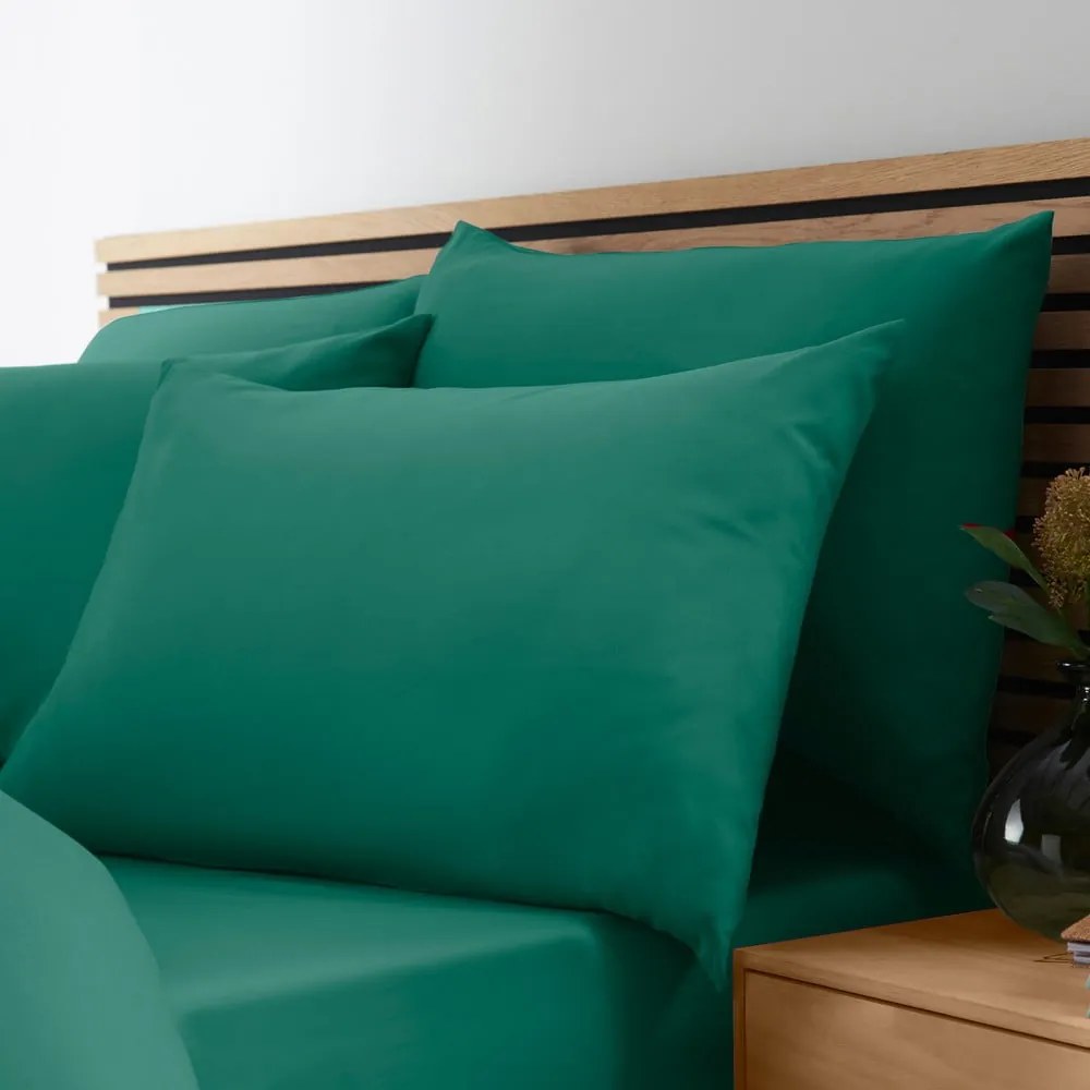 Sötétzöld egyszemélyes mikroszálas ágyneműhuzat 135x200 cm So Soft Easy Iron – Catherine Lansfield