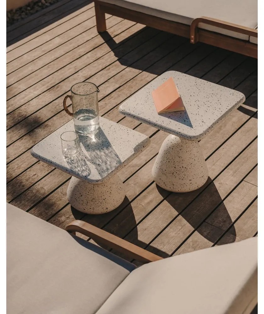 Fehér terrazzo cement dohányzóasztal 48x48 cm Saura – Kave Home