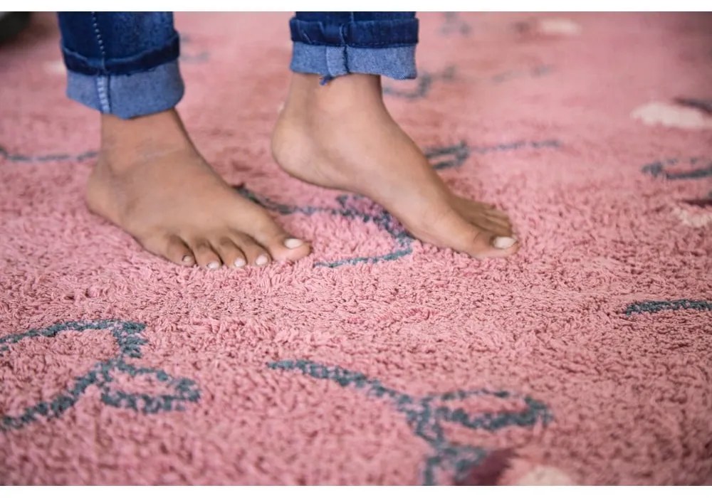 Rózsaszín mosható kézi szövésű pamut gyerek szőnyeg 140x210 cm English Garden Ash Rose – Lorena Canals