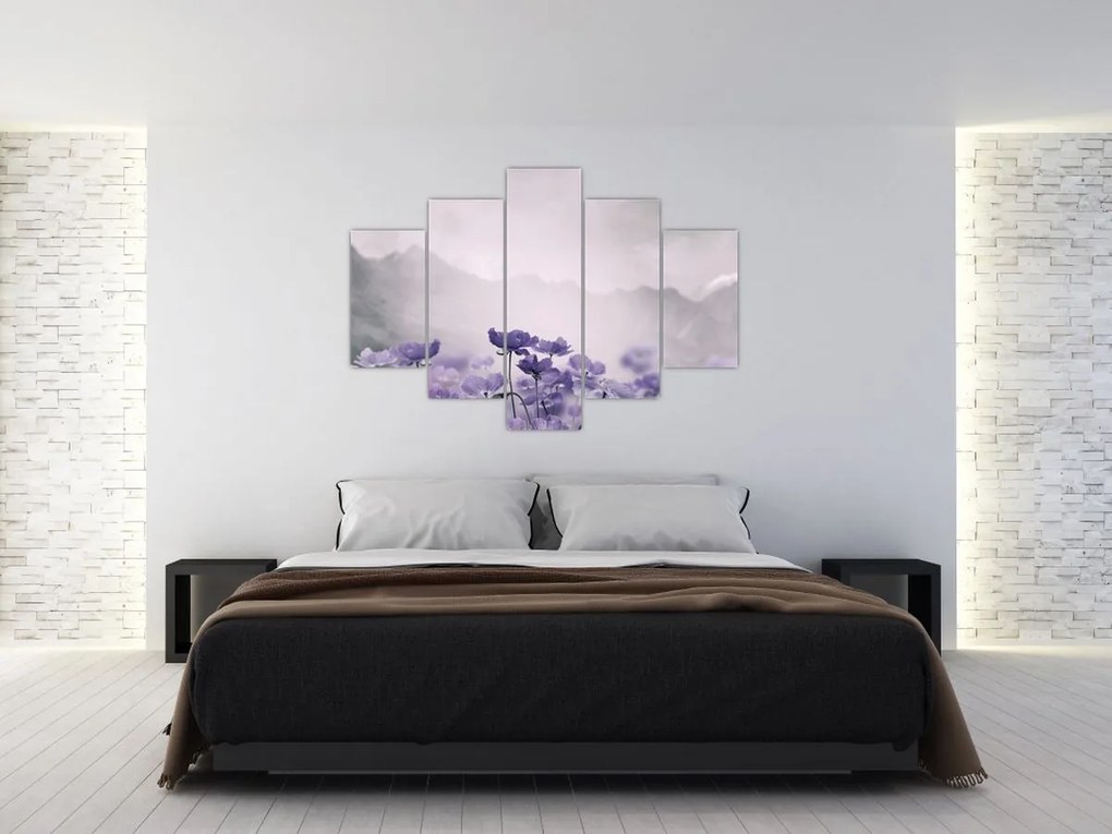 Kép - Lila virágok a hegyekben (150x105 cm)