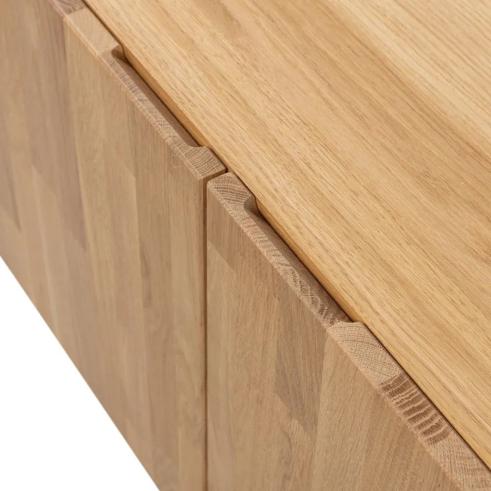 Natúr színű tölgyfa TV-állvány 180x56x46 cm Bono – WOOOD