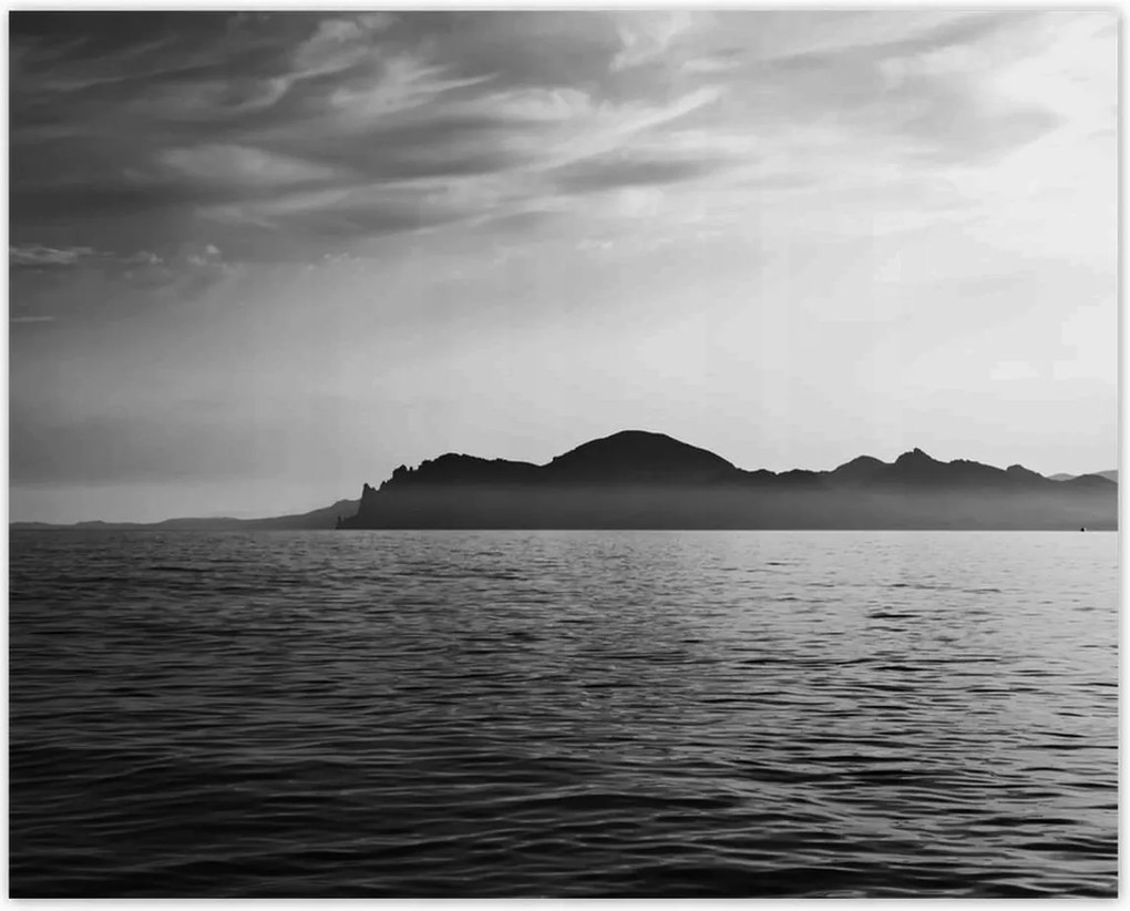 Poszterek 50x40 Tájkép ködös hegyekkel