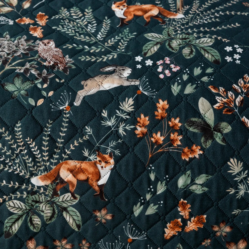 THE FOX AND THE HARE sötétzöld ágytakaró Méret: 220 x 240 cm