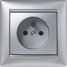 Valena Szimpla aljzat 2P Z 16A-250V~ Alumínium Legrand 770196