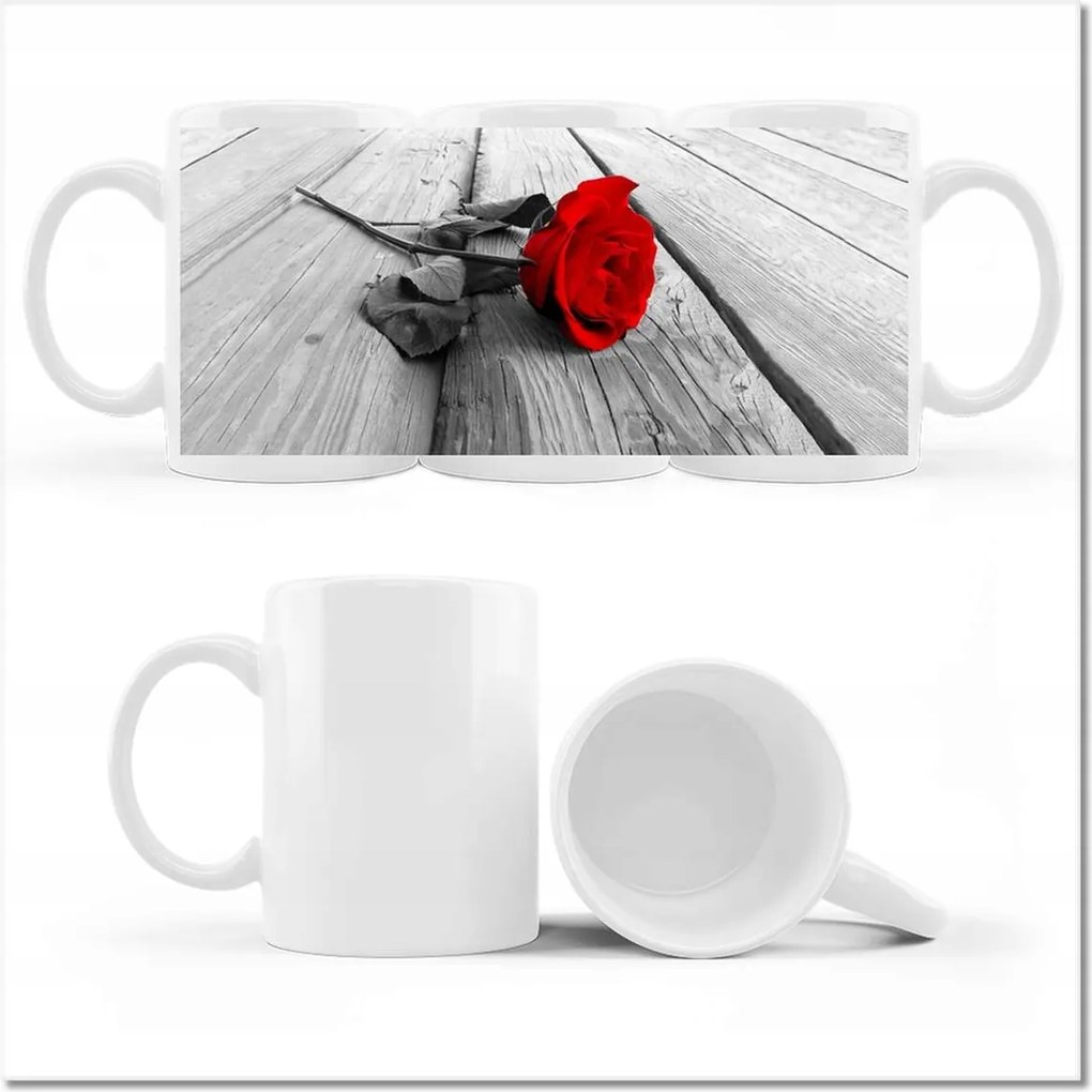 Bögre fényképpel Vörös rózsa a deszkákon